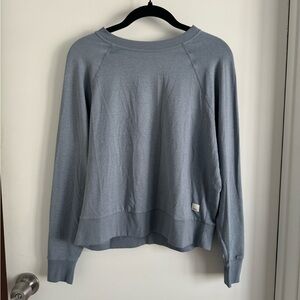 Vuori Heather Gray Crewneck Top